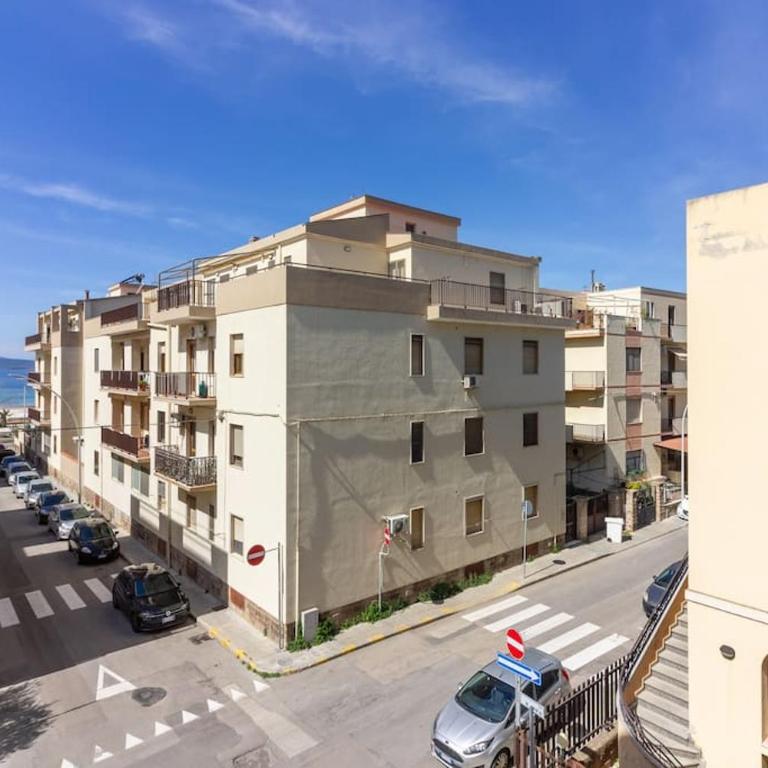 [Parcheggio Privato] Un minuto a piedi dal Mare! - Two-Bedroom Apartment - 17