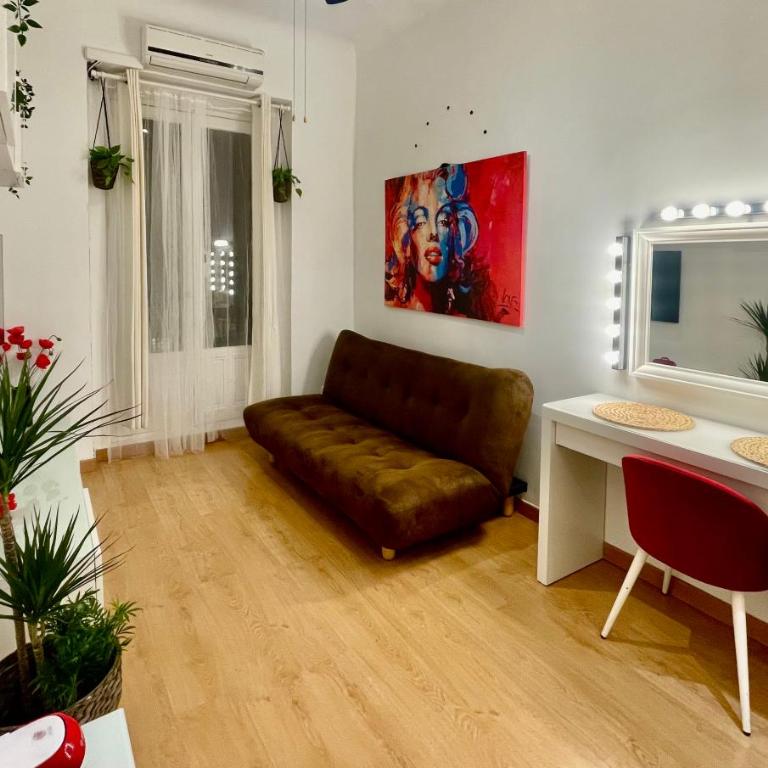 APARTAMENTO MUY CENTRICO - entre PALACIO REAL Y PLAZA MAYOR - One-Bedroom Apartment - 2