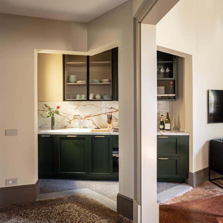 This Time Tomorrow in Florence - Two-Bedroom Apartment with Balcony - 1