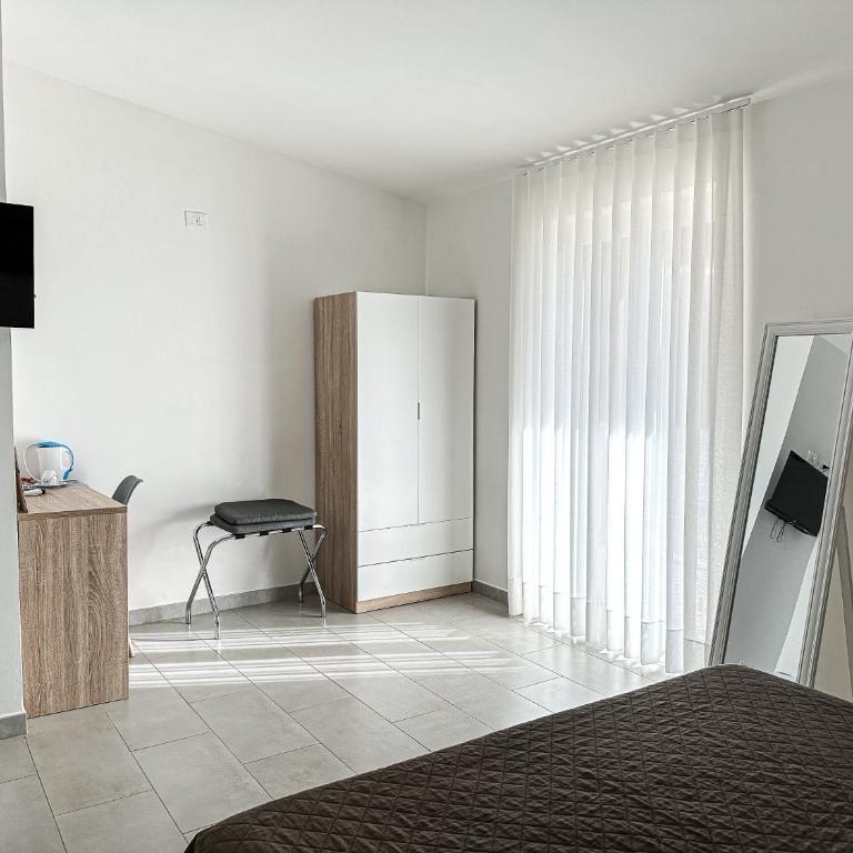 Valle degli Ulivi B&B - Double Room with Pool View - 4