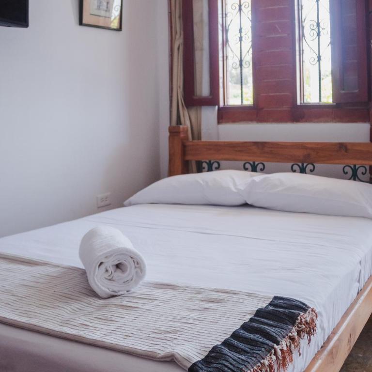 HOSTAL CASA TIO POLI - Family Room with Private Bathroom - 13