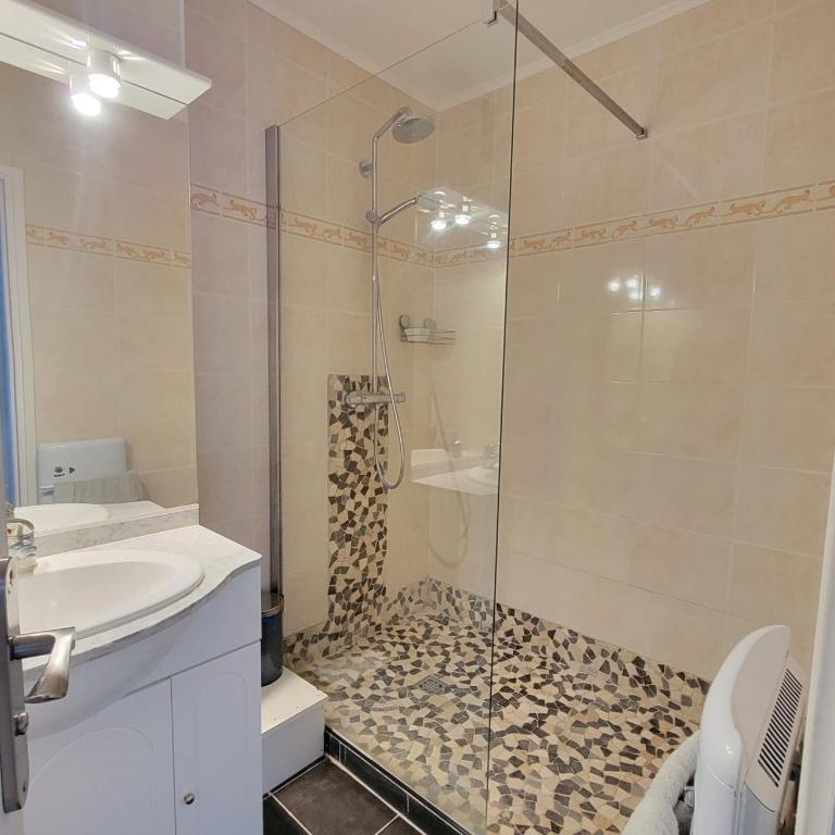 Charming love nest near the sea - Apartment - 8