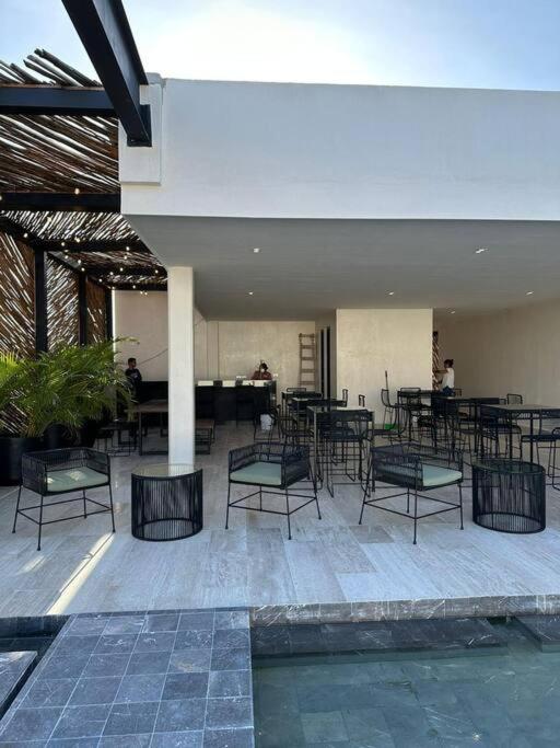 NEW Luxury PH with Private Terrace & Plunge Pool - Three-Bedroom Apartment - 11