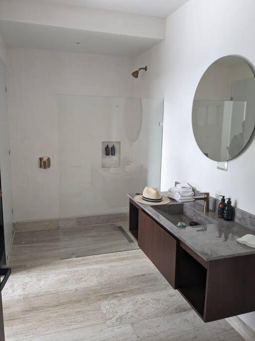 NEW Luxury PH with Private Terrace & Plunge Pool - Three-Bedroom Apartment - 17