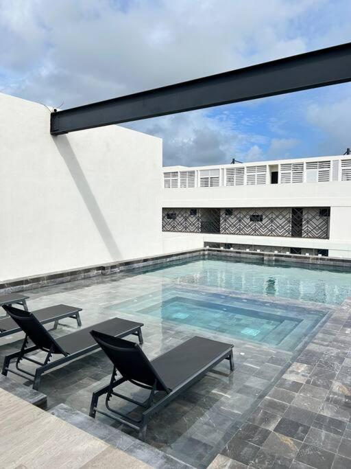 NEW Luxury PH with Private Terrace & Plunge Pool - Three-Bedroom Apartment - 31
