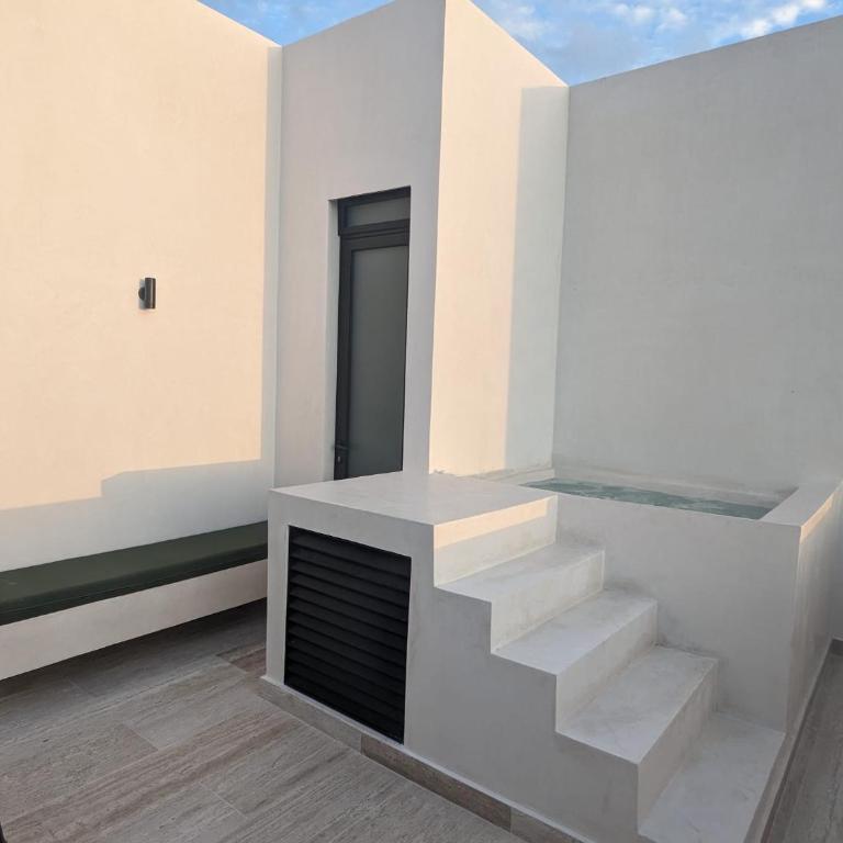 NEW Luxury PH with Private Terrace & Plunge Pool - Three-Bedroom Apartment - 52