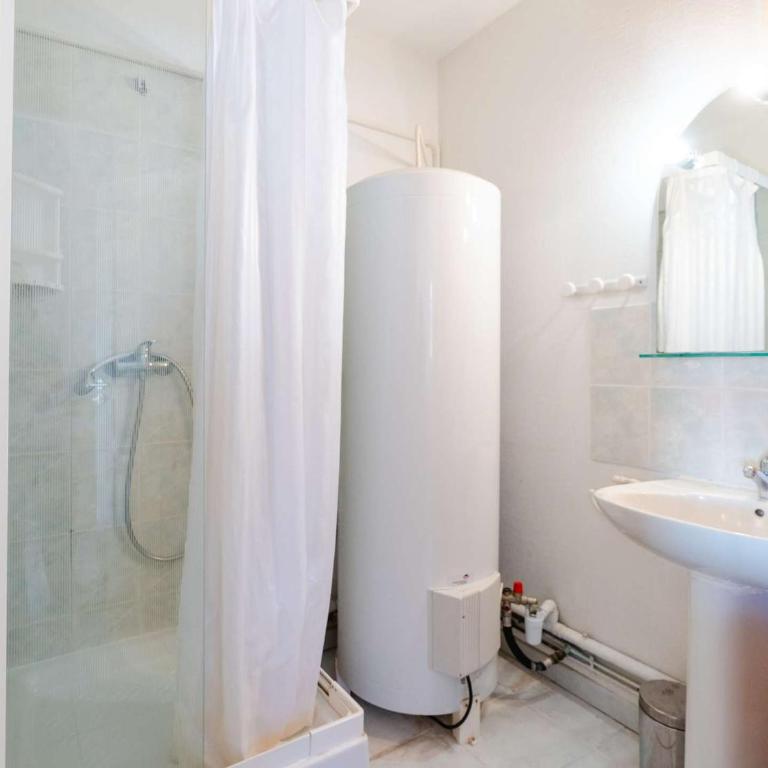 Villa climatisée avec terrasse, cuisine d’été et WIFI – Proche plage à Narbonne - FR-1-409-261 - Villa - 9