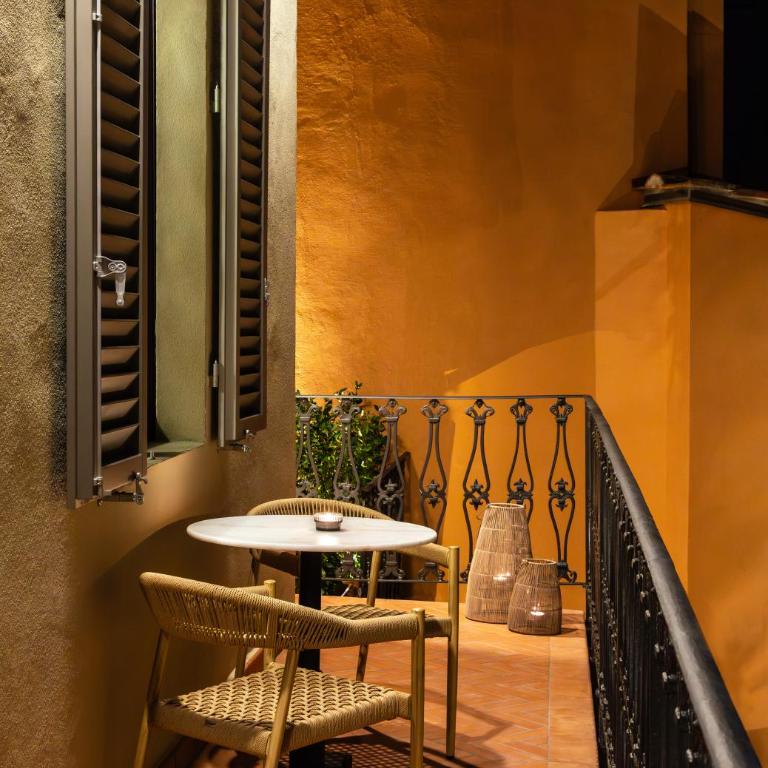 This Time Tomorrow in Florence - Two-Bedroom Deluxe Apartment with Balcony - 8
