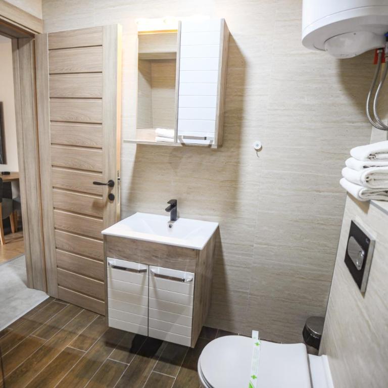 Apartments and rooms Max-Well - Apartment - 1