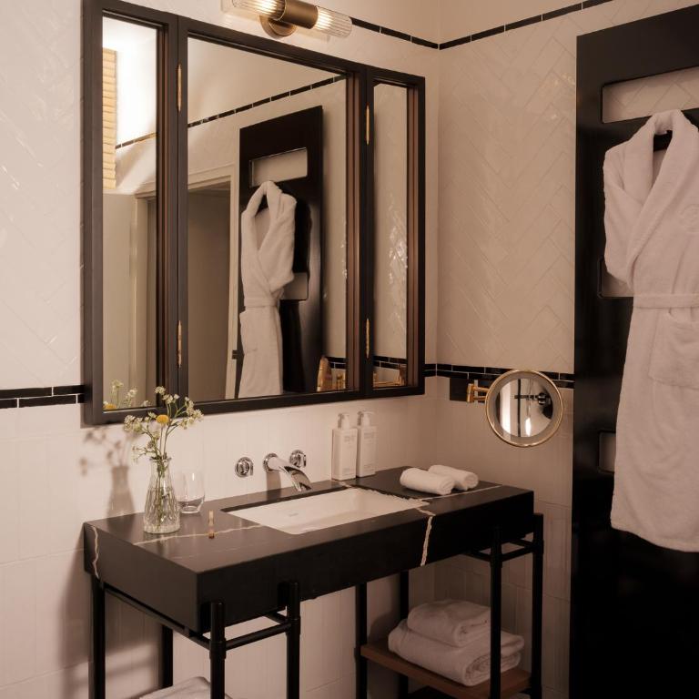 Maison Delano Paris - Camera Prestige - 8