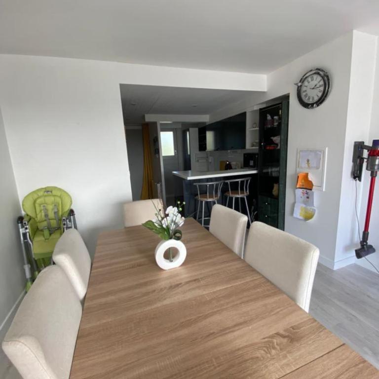 Duplex Apartment With Balcony And Close To The Sea - Apartment - 3
