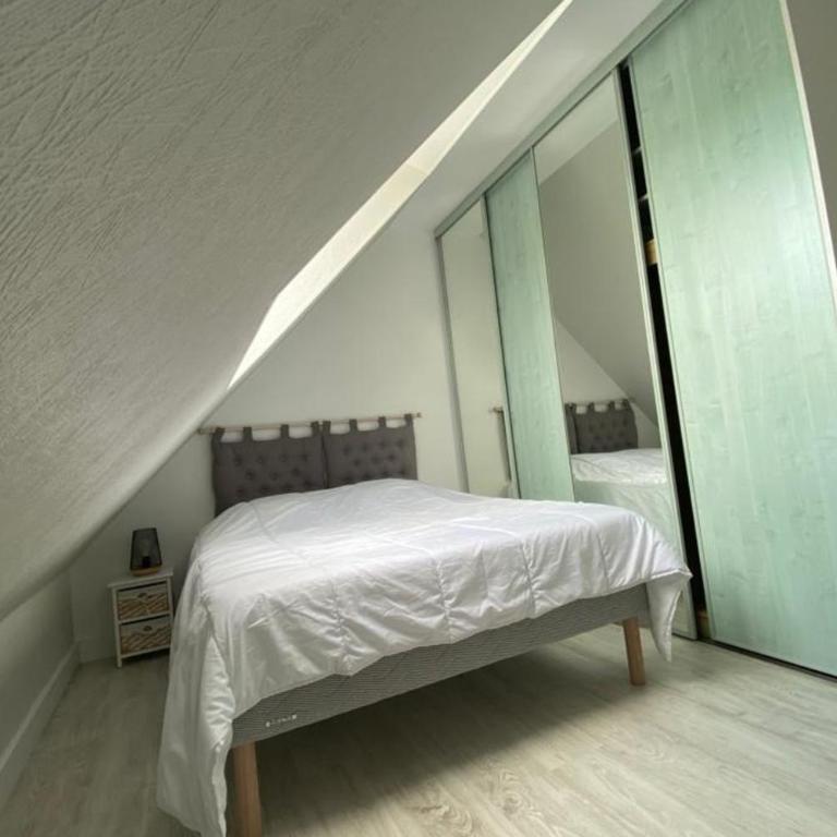 Duplex Apartment With Balcony And Close To The Sea - Apartment - 10