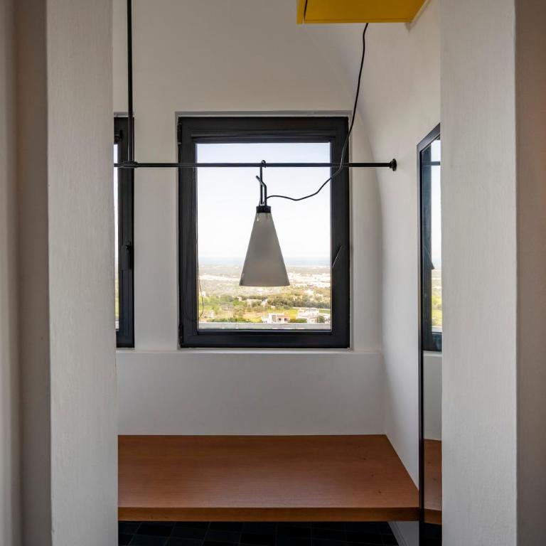 GuestHost - Panorama Suite Modern Charm - Suite with Balcony - 12