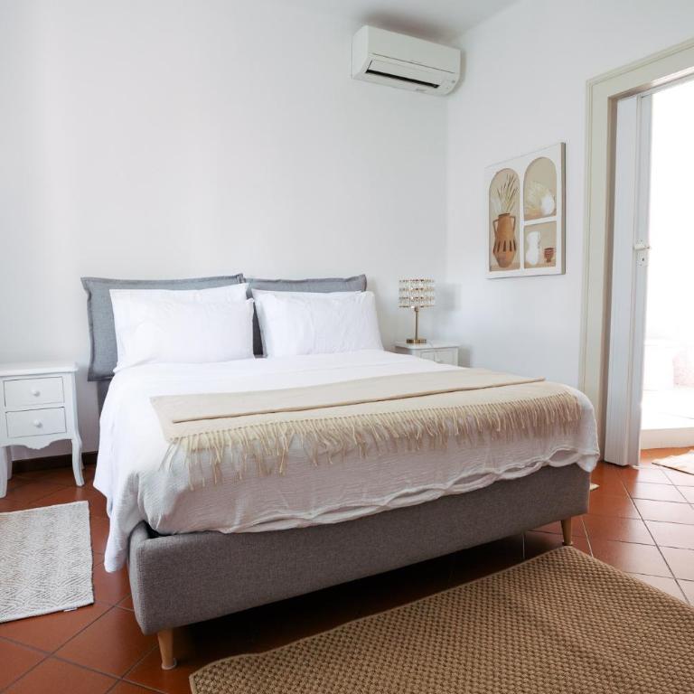 Bed&Breakfast Relax In The Lake - Camera Matrimoniale con Bagno Privato - 1