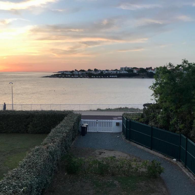 Devant la mer et la plage de ROYAN PONTAILLAC, 4chambres 2 à 8 personnes - Villa - 30