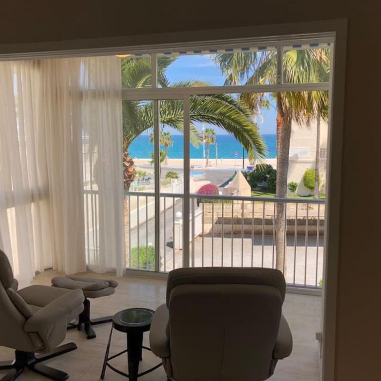 Appartement met zicht op ZEE, strand op 40 meter. - Apartamento de 1 dormitorio - 9