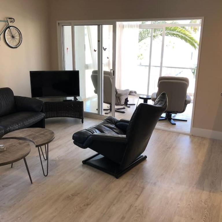 Appartement met zicht op ZEE, strand op 40 meter. - Apartamento de 1 dormitorio - 10