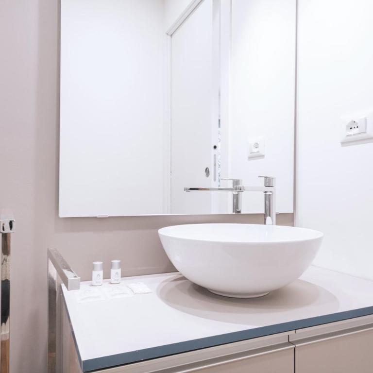 Easylife - Milano - Coni Zugna 27 - Solari - Appartamento - 27