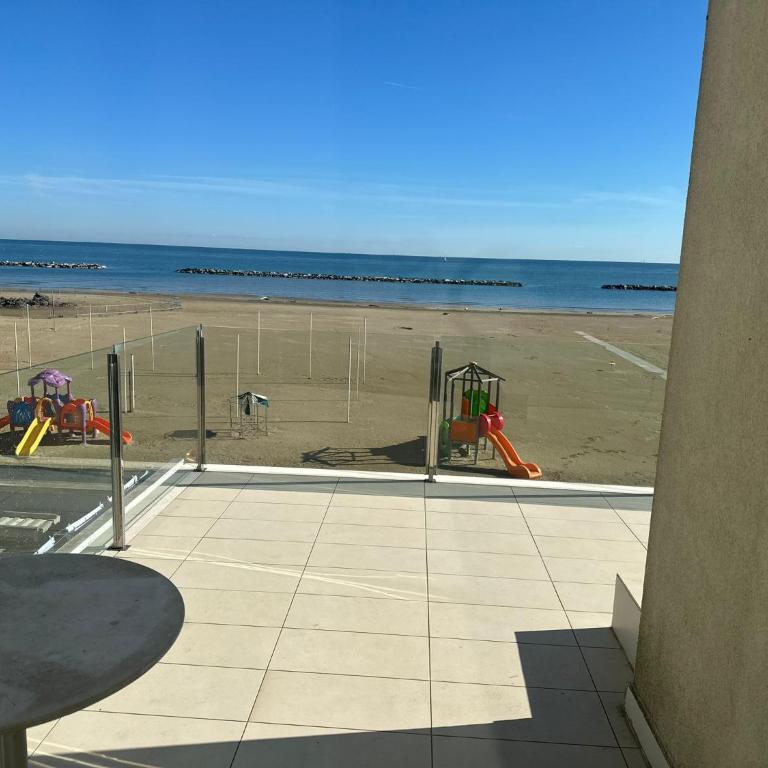 Riviera Mare Beach Life Hotel - Camera Quadrupla con Vista Mare - 12