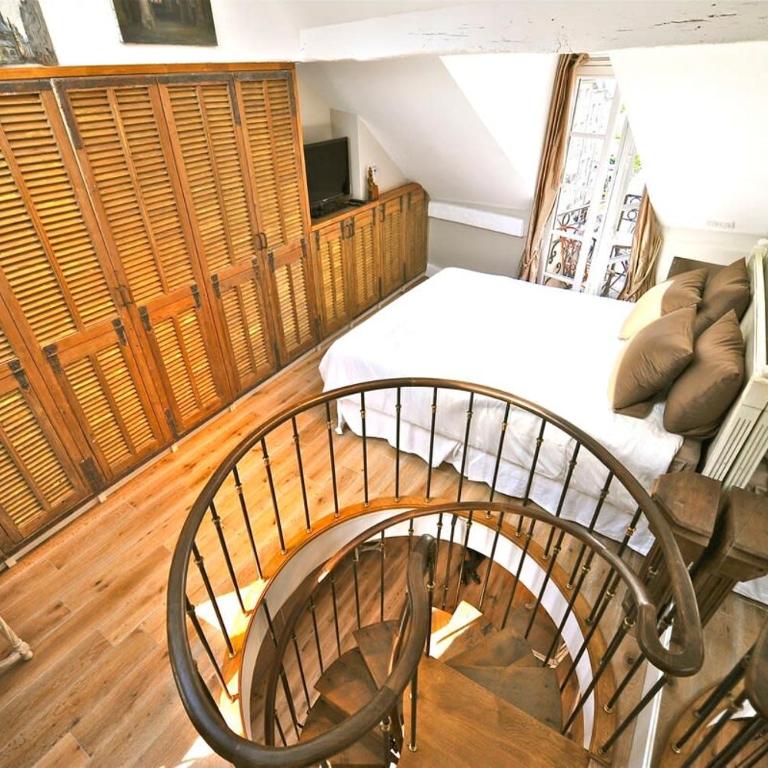 A Balcony on Notre Dame with AC - Appartement - 38