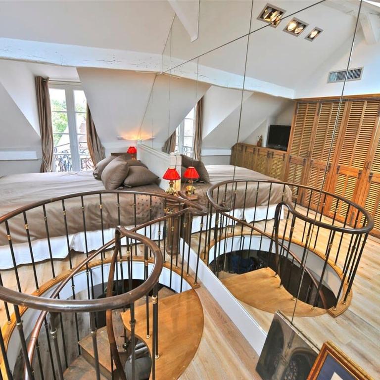 A Balcony on Notre Dame with AC - Appartement - 44