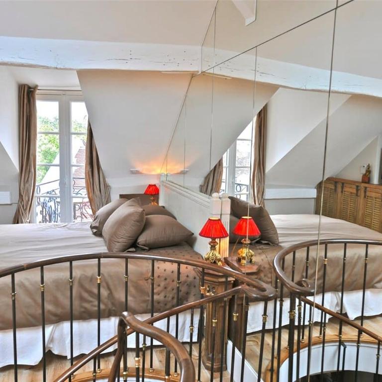 A Balcony on Notre Dame with AC - Appartement - 49