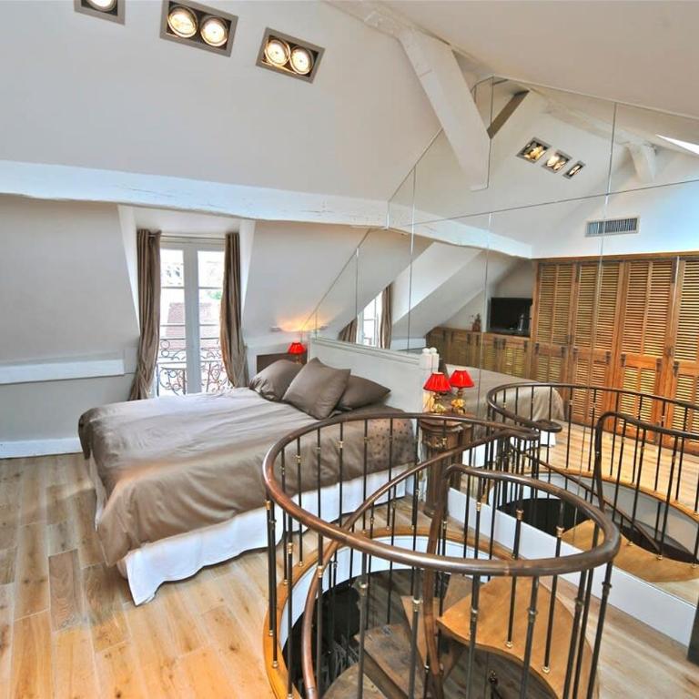A Balcony on Notre Dame with AC - Appartement - 50