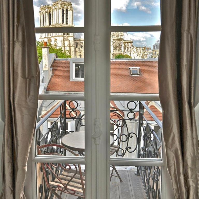 A Balcony on Notre Dame with AC - Appartement - 57