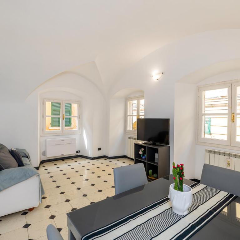 CASA RACHELE - appartamento con posto auto privato a 300 m - Appartamento con 2 Camere da Letto - 4
