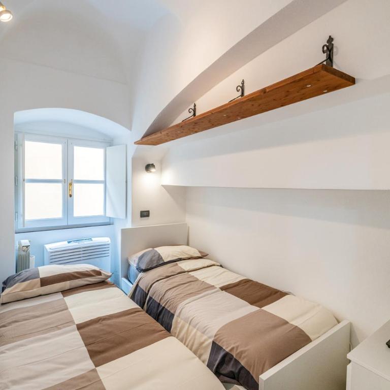 CASA RACHELE - appartamento con posto auto privato a 300 m - Appartamento con 2 Camere da Letto - 28