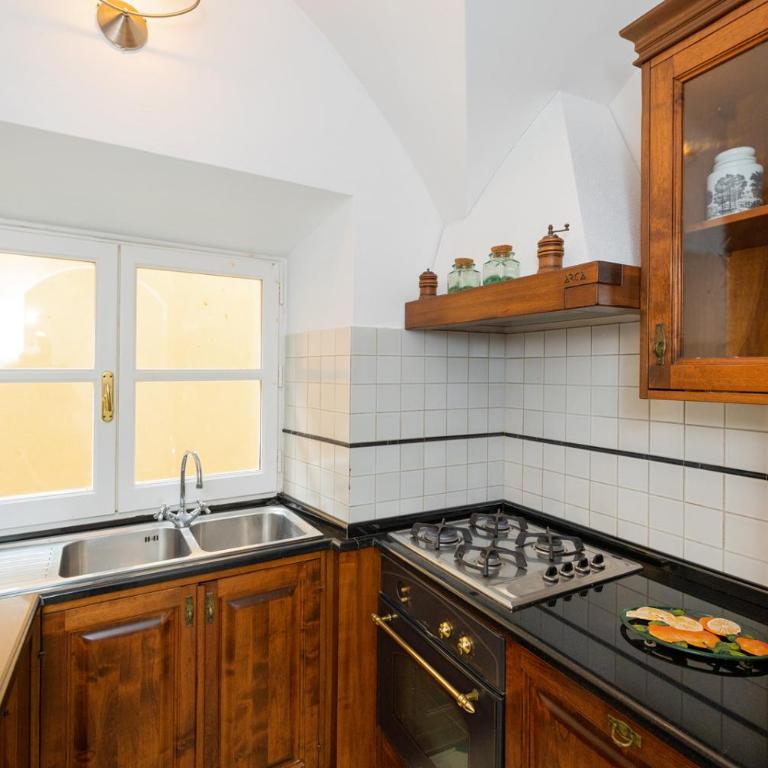 CASA RACHELE - appartamento con posto auto privato a 300 m - Appartamento con 2 Camere da Letto - 8
