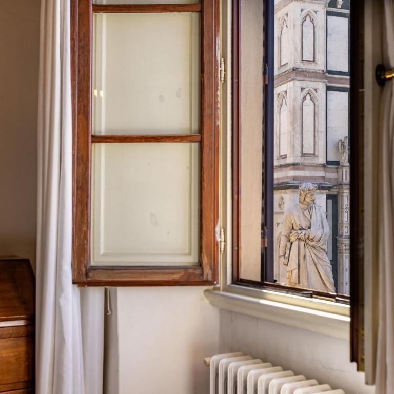 Santa Croce Dante's View Apartment with Terrace by Halldis - Appartamento - 7