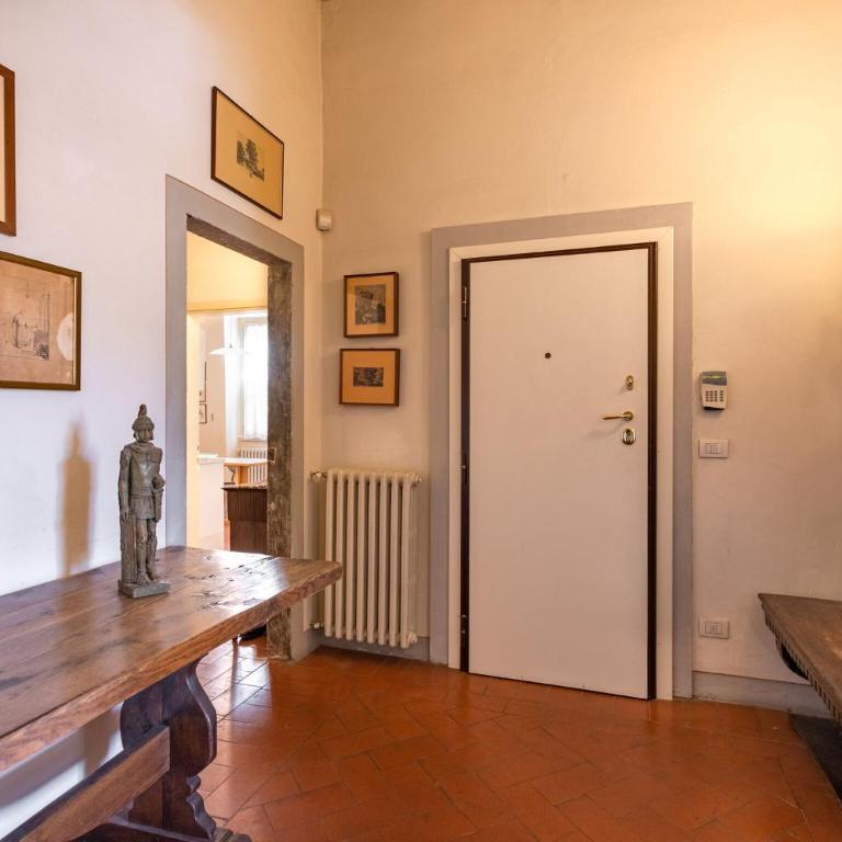 Santa Croce Dante's View Apartment with Terrace by Halldis - Appartamento - 10
