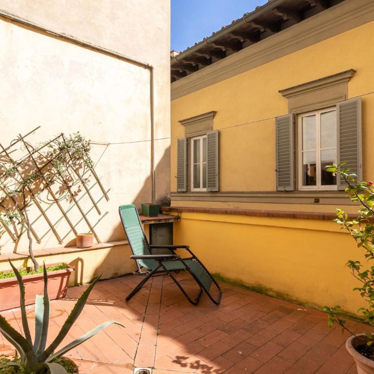 Santa Croce Dante's View Apartment with Terrace by Halldis - Appartamento - 16