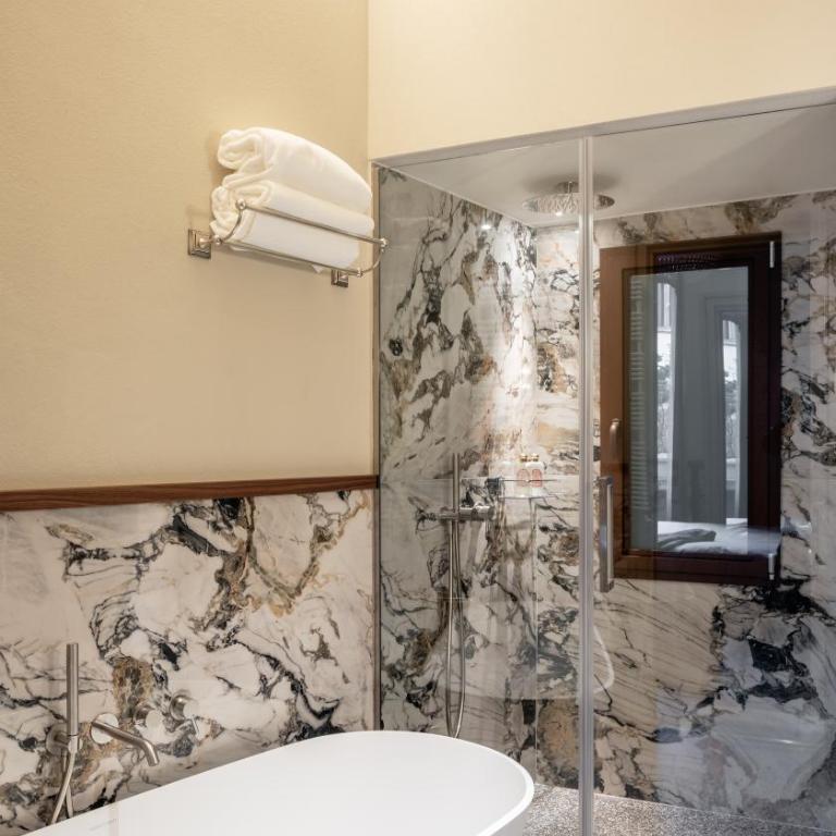 This Time Tomorrow in Florence - Two-Bedroom Apartment with Balcony and Terrace - 11