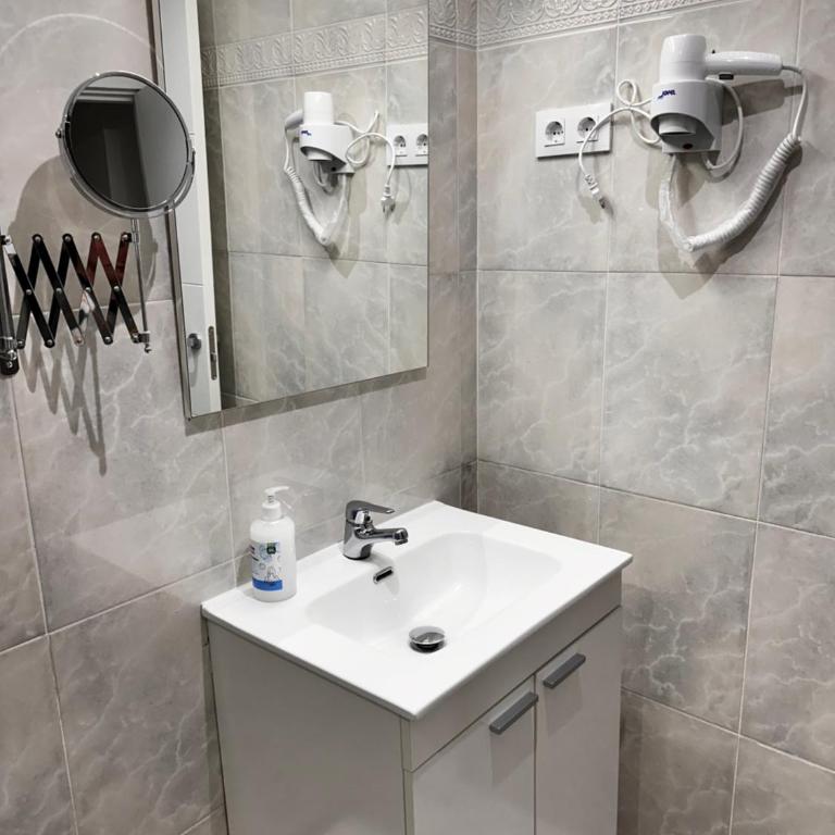 Akelarre - Two-Bedroom Apartment - 25