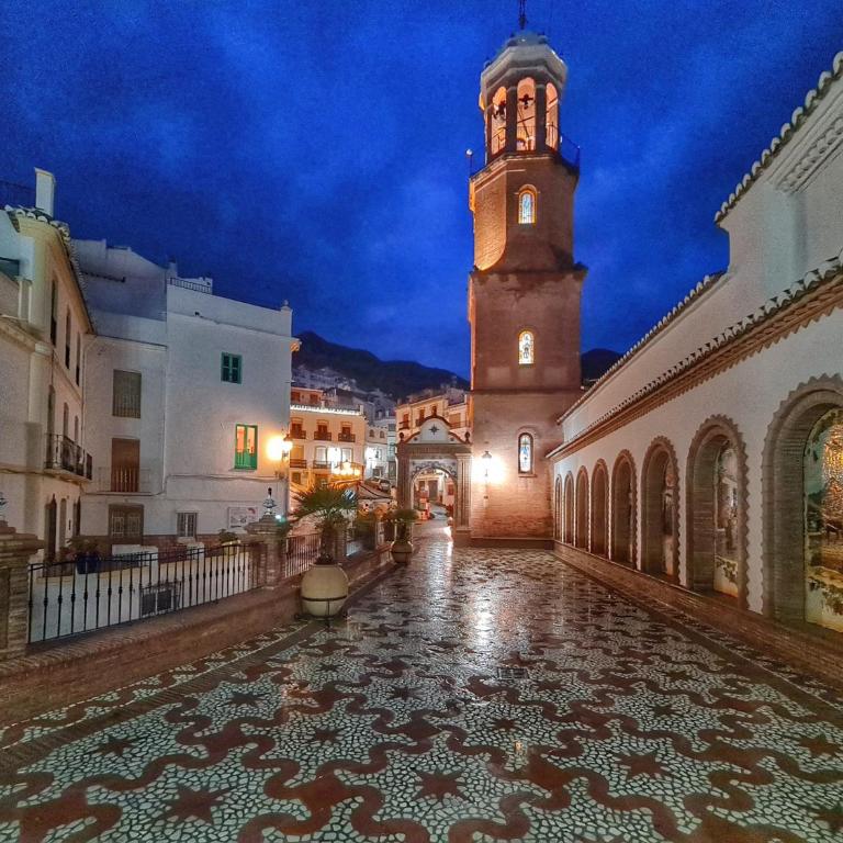 Casa Marlo, Spacious House in the Lively Centre of Cómpeta - Casa de 4 dormitorios - 16