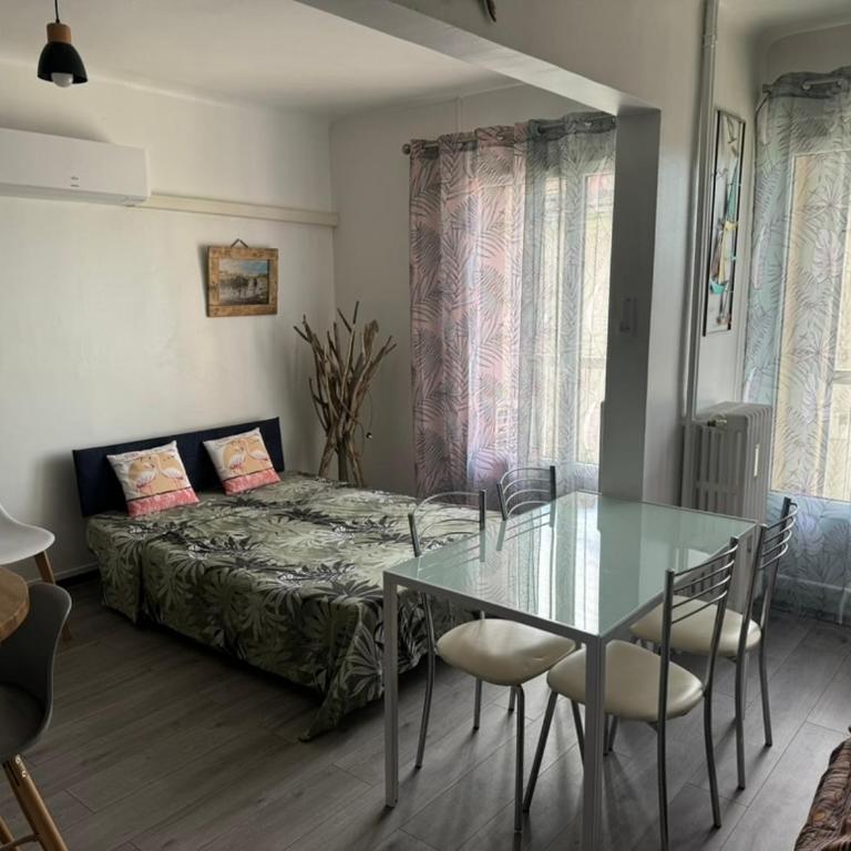 Le 134 Arles Centre climatisé 1 à 4 personnes Appartement - One-Bedroom Apartment - 8