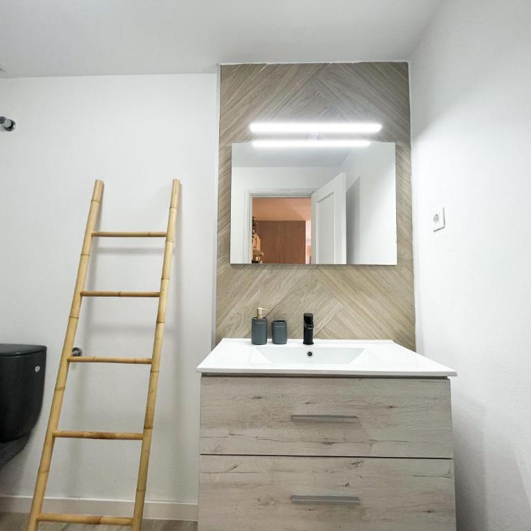 Yuka Apartment - Two-Bedroom Apartment - 12