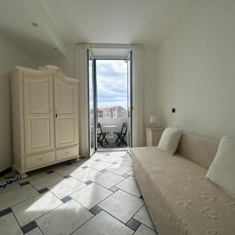 Il Cielo Con Un Dito by Holiday World - Appartamento con 2 Camere da Letto - 15