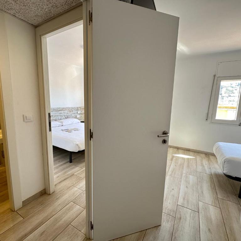 Agi Gloria Rooms - Habitación Cuádruple con baño privado - 3