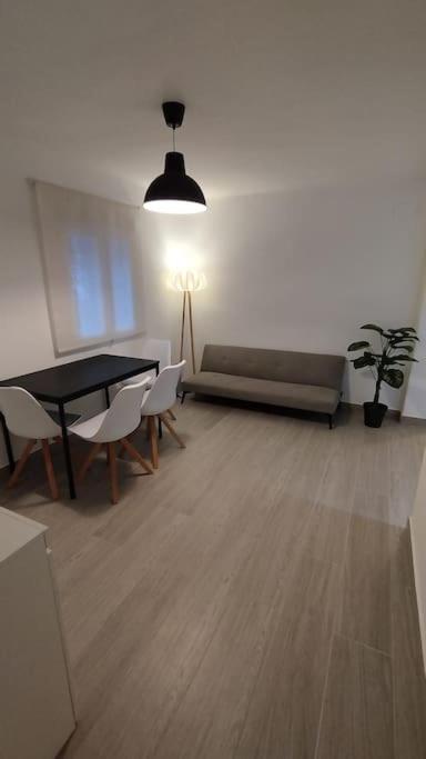 Apartamento moderno a 1km de Granada - Two-Bedroom Apartment - 28