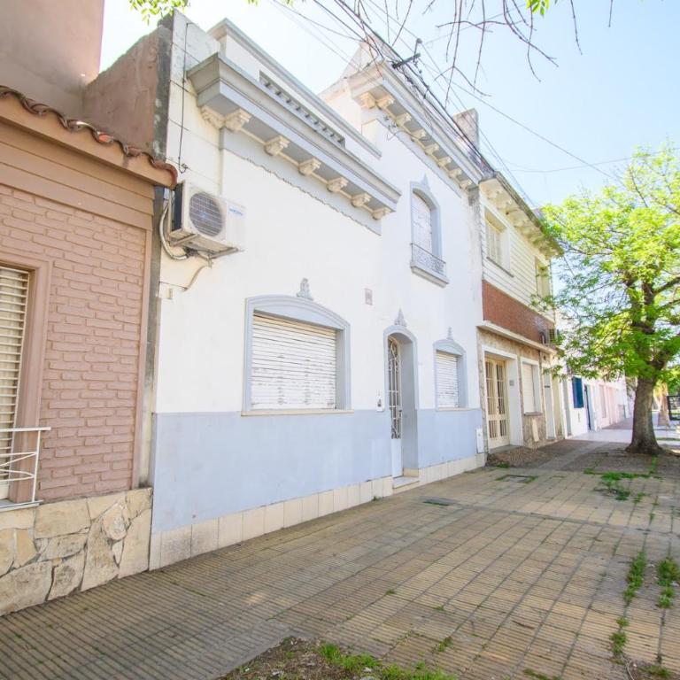 Queto - Three-Bedroom House - 19
