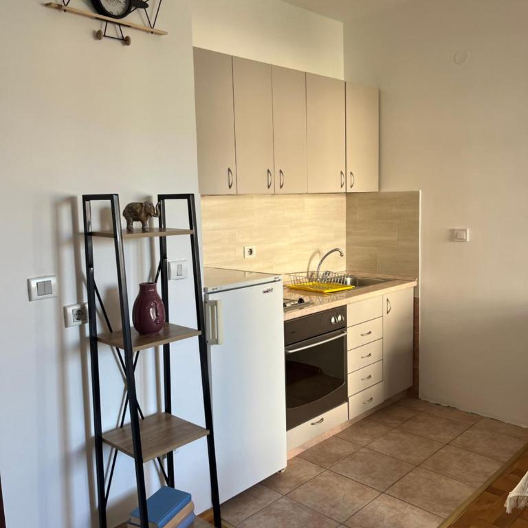 Studio 6 - One-Bedroom Apartment - 4