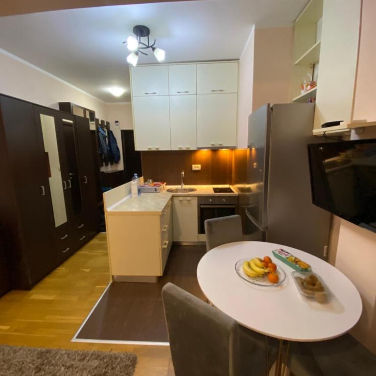 Yasmin studio apartment - Studio with Balcony - 10