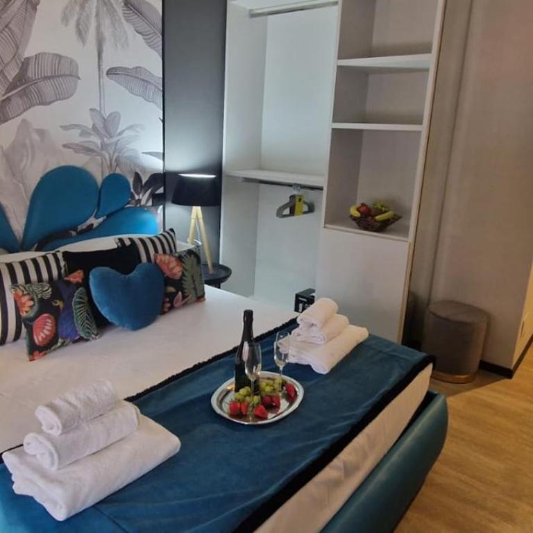 XCross Suites Roma - Camera Queen Deluxe - 2