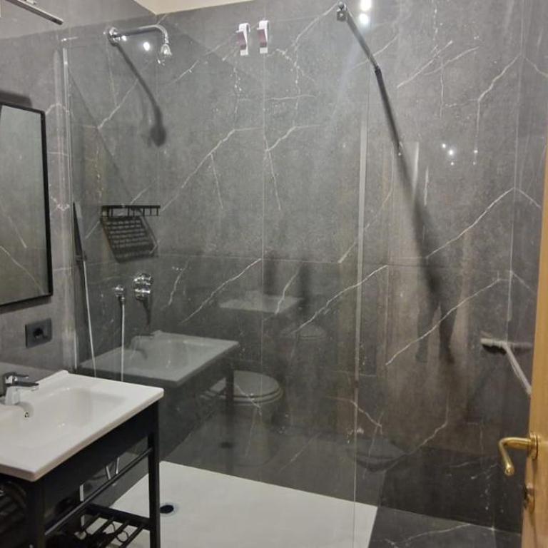XCross Suites Roma - Camera Queen Deluxe - 4