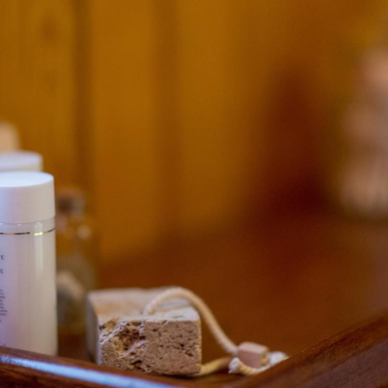 Traditional Sailing Yacht - Mobile Home - 32