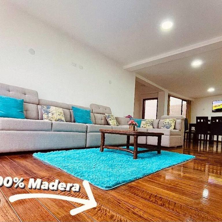 Casa de Madera y Mármol - Three-Bedroom House - 12