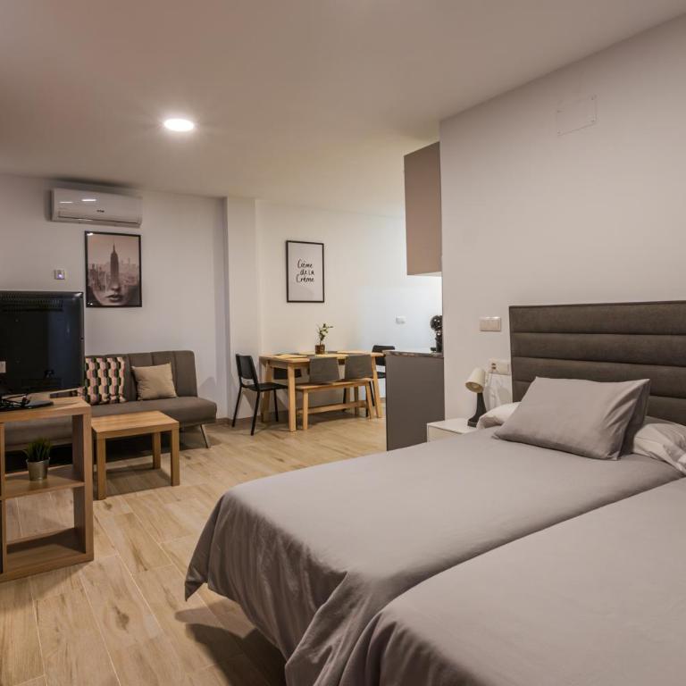 Apartamentos Turisticos José Cruz - Apartamento con vistas a las montañas - 1